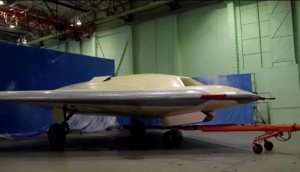 俄國防部公布首架S-70“獵人”無人機樣機