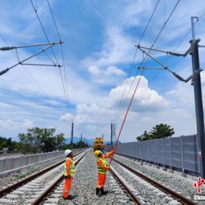 印尼雅萬高鐵試驗段接觸網送電成功