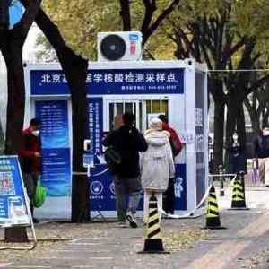 日新增本土感染破3萬，專家：未來半月是疫情高位平臺期