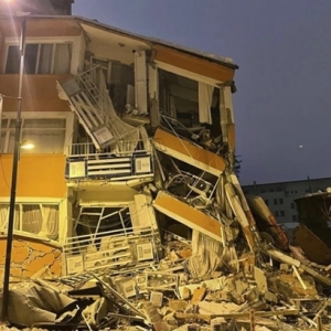 土耳其7.8級強震已致500多人死亡！中國游客親歷：撿回一條命 ...