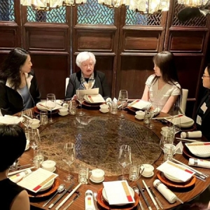 美財(cái)政部長(zhǎng)耶倫宴請(qǐng)的9位女性，她們都是誰(shuí)？