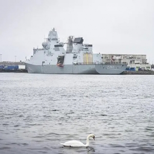 丹麥軍艦導彈“激活后關不上” 逼停重要海峽航線