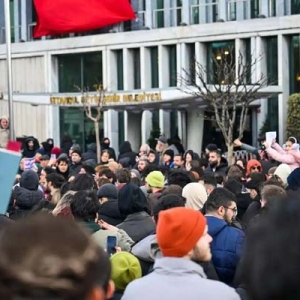 土耳其爆發(fā)十多年來最嚴(yán)重騷亂 當(dāng)?shù)厝A人：工作生活還算正常