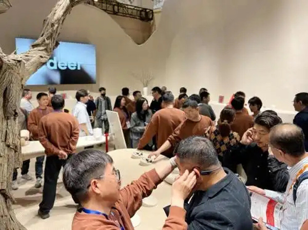 第91屆中國醫(yī)博會CMEF開幕，zdeer左點攜多元創(chuàng)新成果參展，聚焦家庭健康