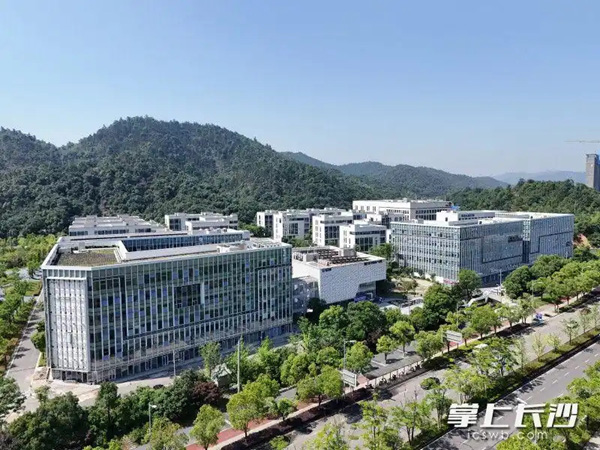 搭建政企溝通“高速通道”，湖南湘江新區(qū)藥品審評核查中心揭牌