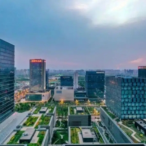 秦創(chuàng)原?青禾計(jì)劃機(jī)床產(chǎn)業(yè)與軍工行業(yè)精準(zhǔn)賦能創(chuàng)新互融交流會在西咸新區(qū)舉辦